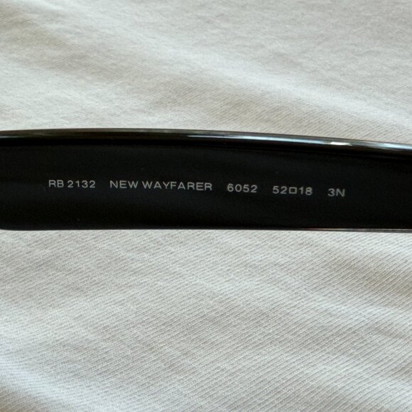 Ray-Ban Sunglasses - \